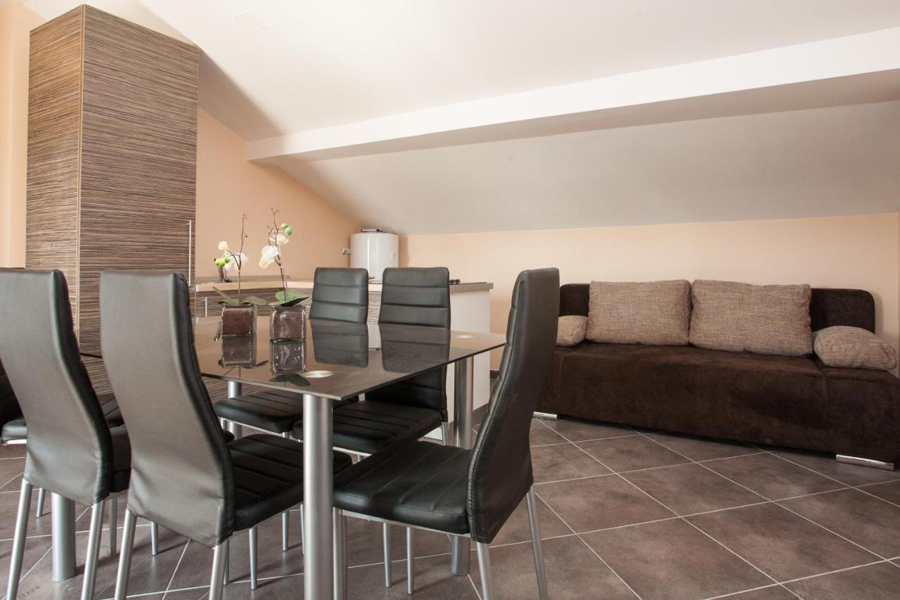 Apartments Tm Крк Экстерьер фото