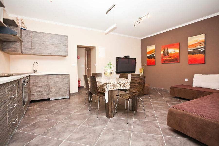 Apartments Tm Крк Экстерьер фото