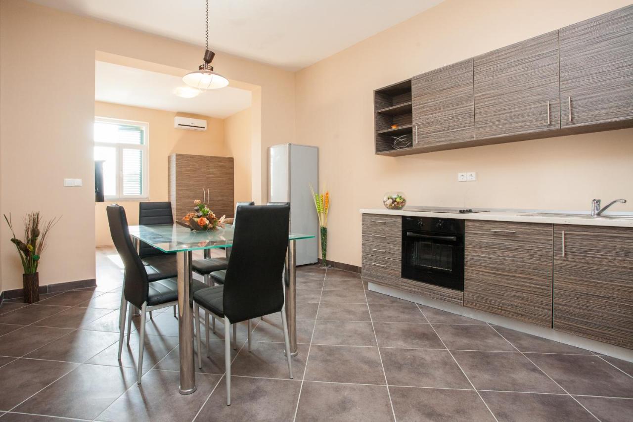 Apartments Tm Крк Экстерьер фото